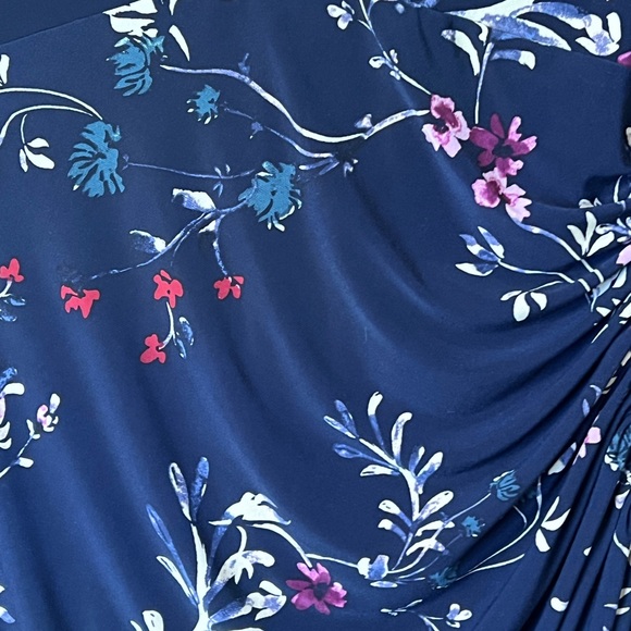 Lauren By Ralph Lauren Women's Floral-Print Ruched Dress EUC size 10P petite - Picture 4 of 6
